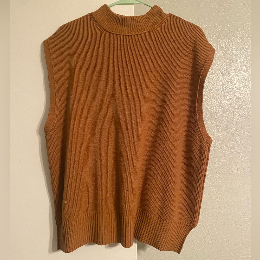 Swoop neck sweater sleeveless